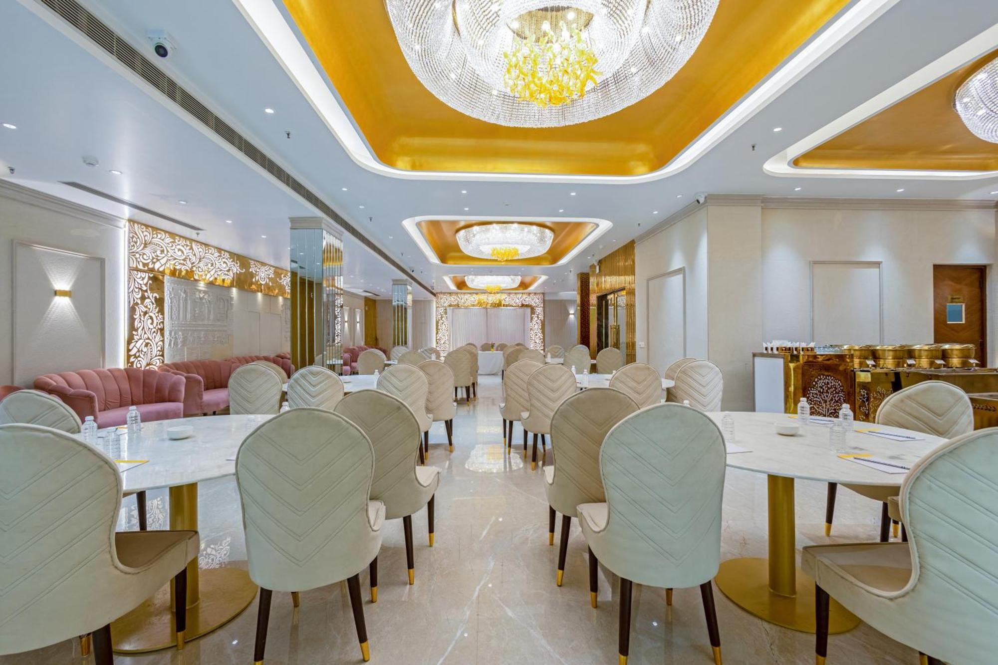 Ginger Palace Delhi Airport Hotel 4*