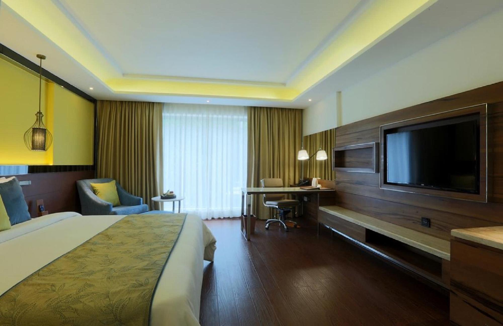 Ginger Palace Delhi Airport Hotel