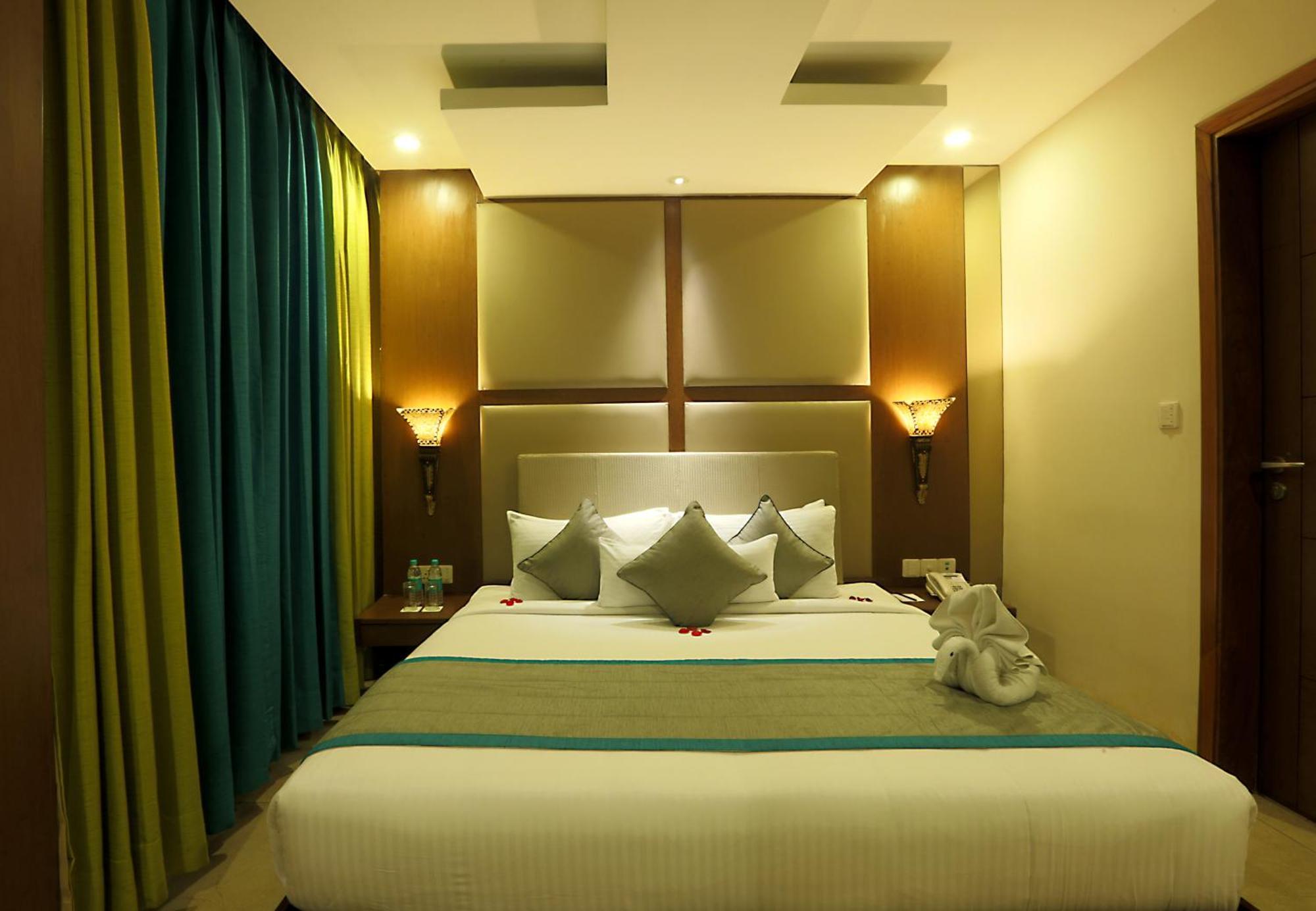 Hotel Ginger Palace Delhi Airport 4*